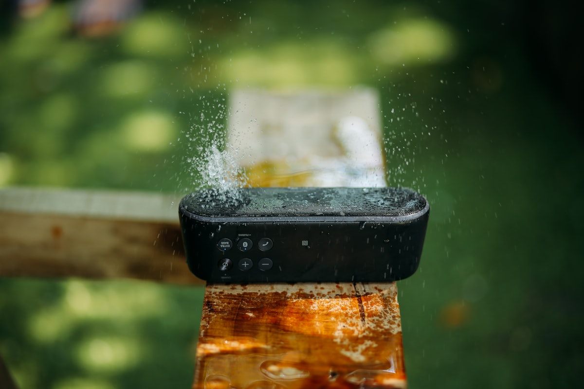 蓝牙音箱防水等级IPX7与IPX4到底有什么区别